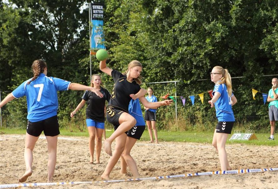 Ook opgeven Auto van Ewijk/LHC Beachhandbal niet meer mogelijk