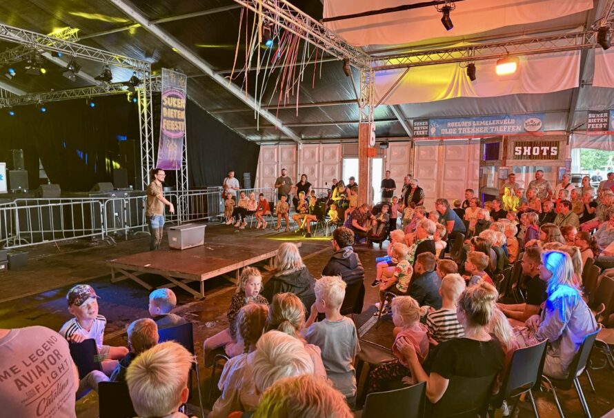 Stalen rossen, strakke vlechten en scheurende gitaren – dit was de zaterdag